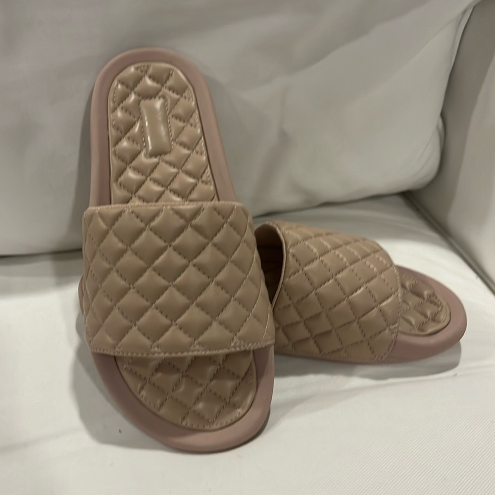 Women’s APL Lusso slide rose dust size 7 NIB